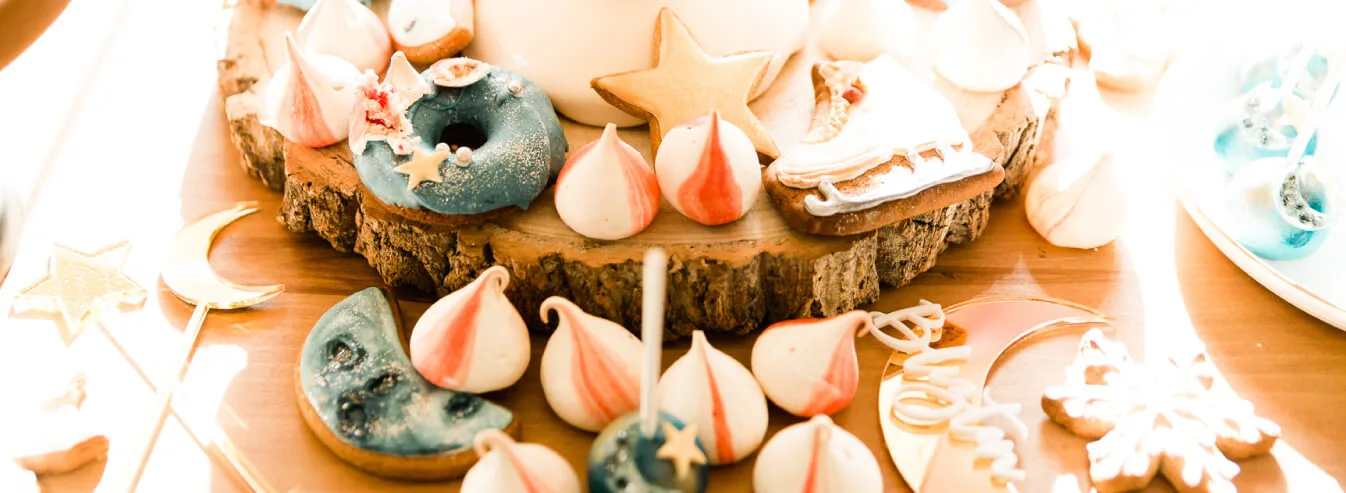 dessert at winter wedding