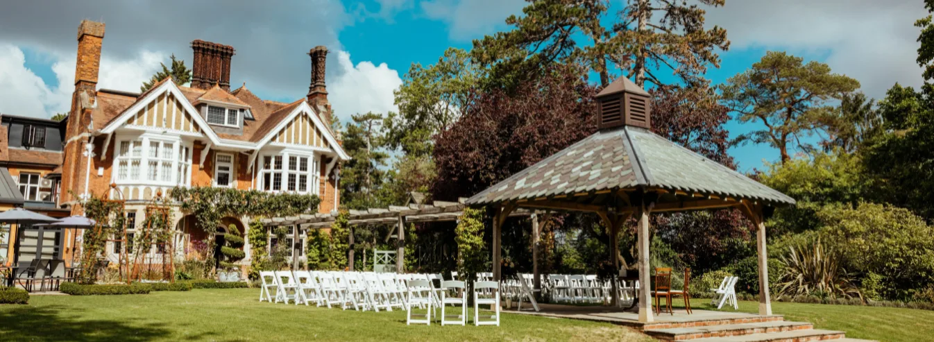 Indoor Vs Outdoor Ceremony