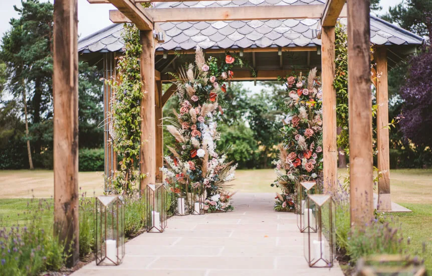 outdoor-wedding-img